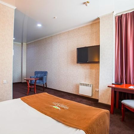 Green City Hotel Bishkek Exterior foto