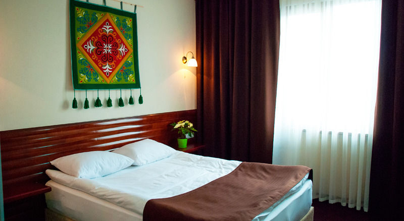 Green City Hotel Bishkek Exterior foto