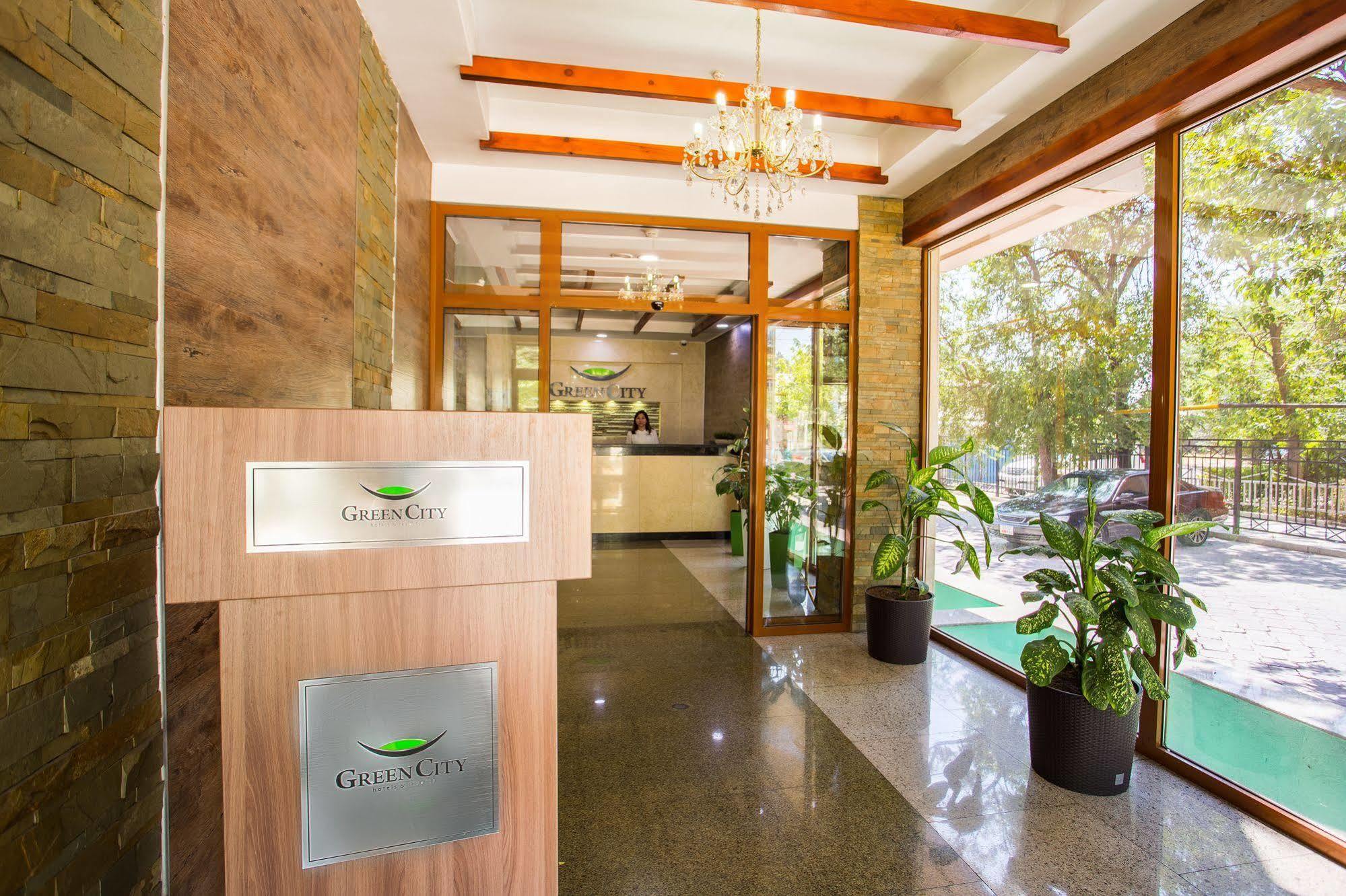 Green City Hotel Bishkek Exterior foto