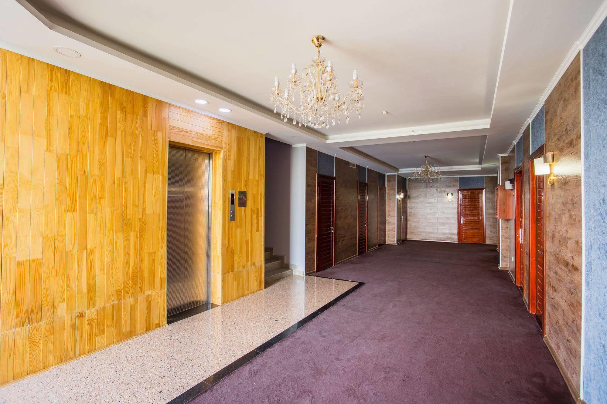 Green City Hotel Bishkek Exterior foto